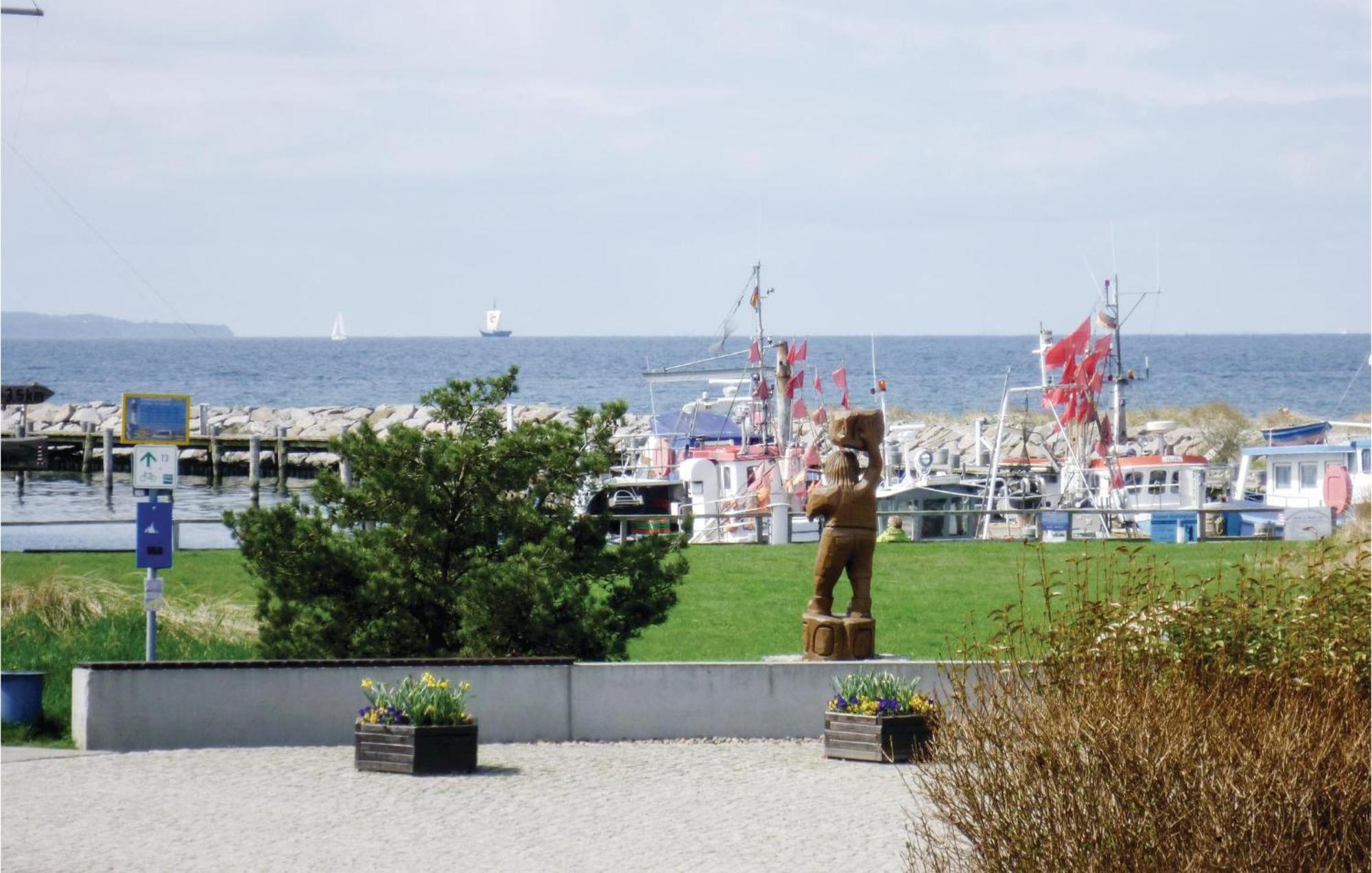 Nice Home In Insel Poel With House Sea View Kültér fotó